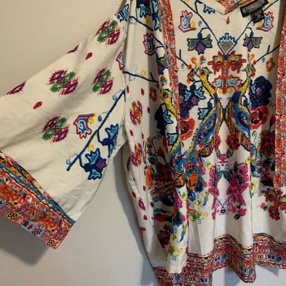 Floral open front blouse - Picture 3 of 4